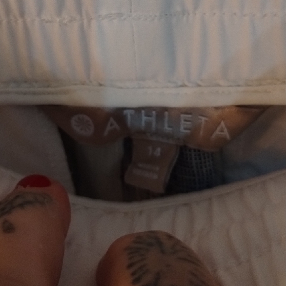 Athleta Linen Striped Pull-On Drawstring Shorts - Picture 12 of 13